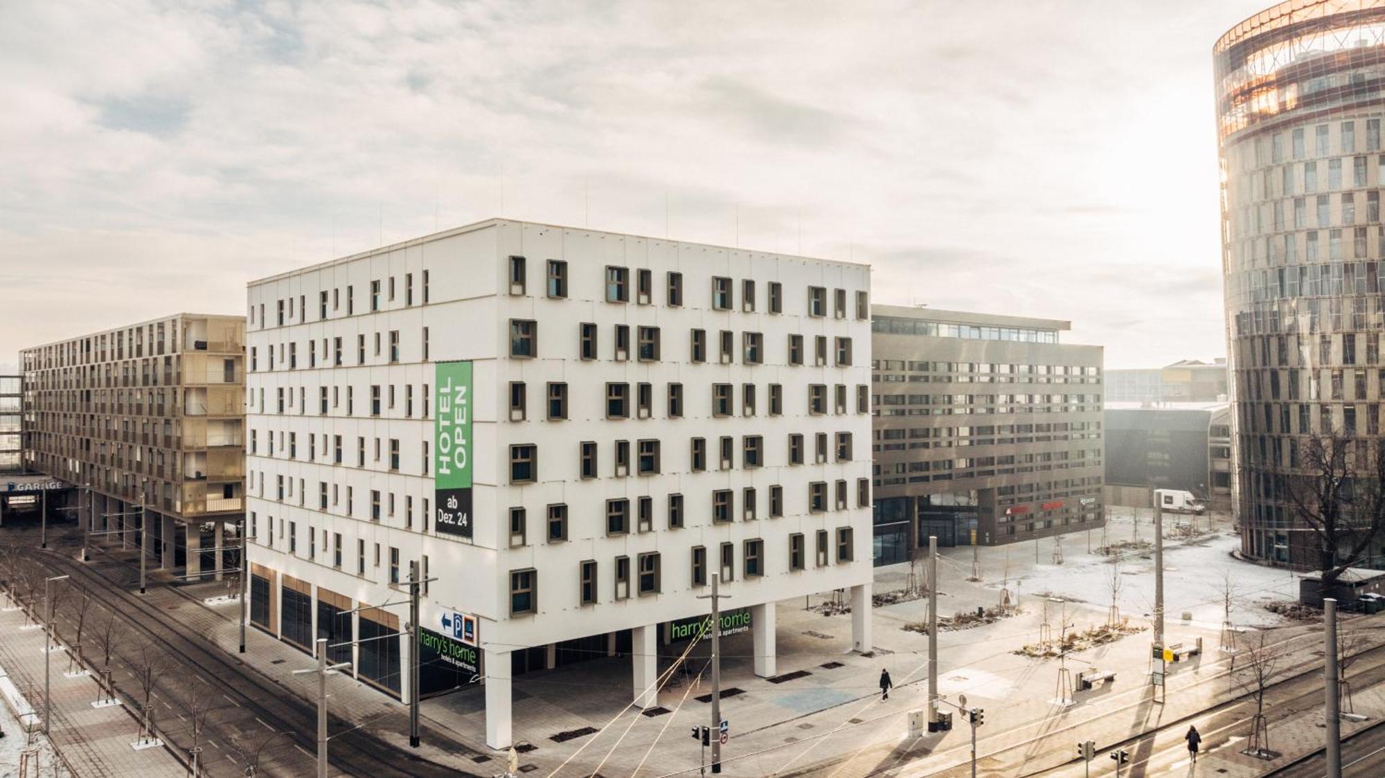 Harry'S Home Graz-Smart City Hotel & Apartments Exterior photo
