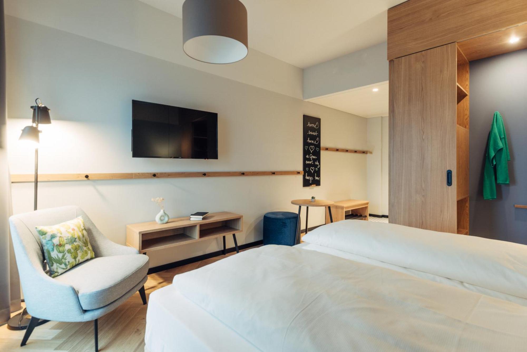 Harry'S Home Graz-Smart City Hotel & Apartments Exterior photo